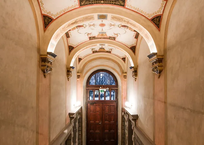 アパートホテル バスツトワ