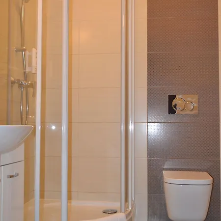 Lägenhetshotell Basztowa 4*