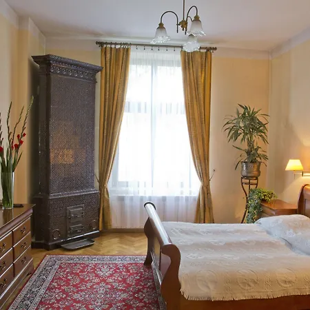 Basztowa 3*