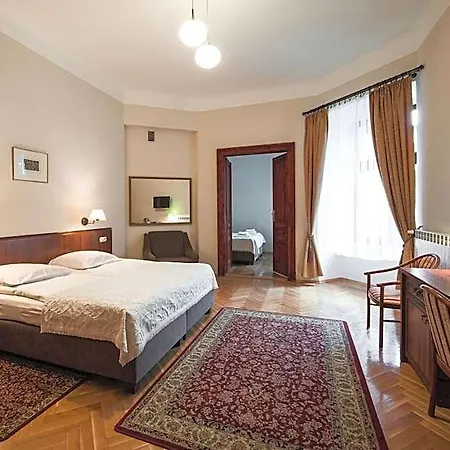 Basztowa 4*