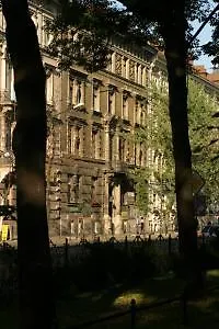 Basztowa 3*