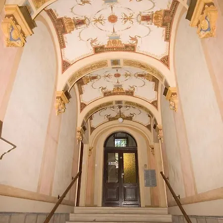 Lägenhetshotell Basztowa 4*