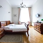 Basztowa Apartmanhotel 4*
