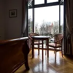 Basztowa Apartmanhotel 4*
