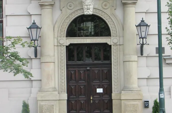 Aparthotel Basztowa 4*